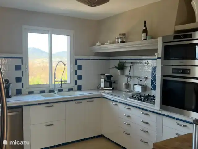 Location de Vacances France, Côte d'Azur, Cogolin, maison de vacances - Maison LouLou Cuisine