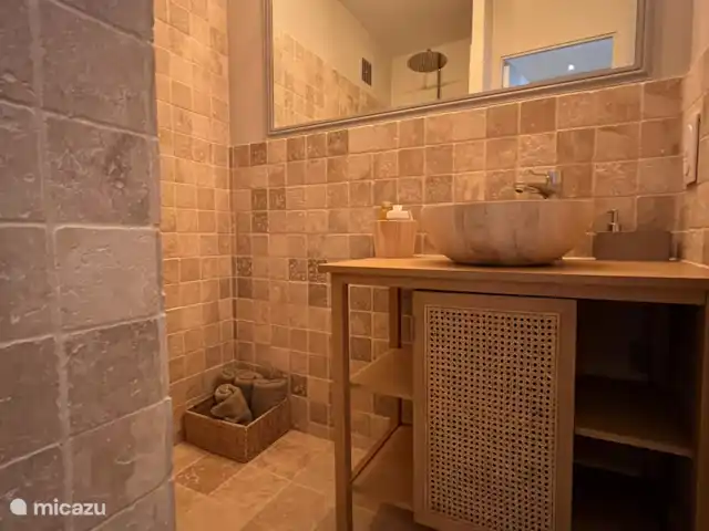 Location de Vacances France, Côte d'Azur, Cogolin, maison de vacances - Maison LouLou Salle de bain 2 avec douche à effet pluie