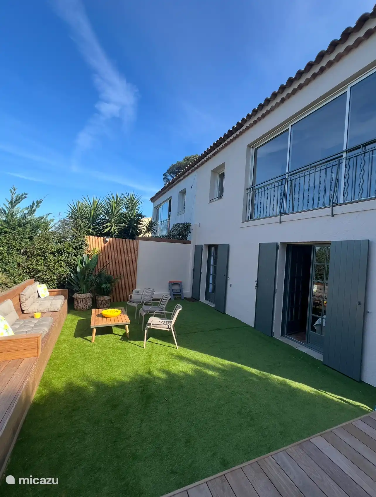 Terraza privada en la parte trasera