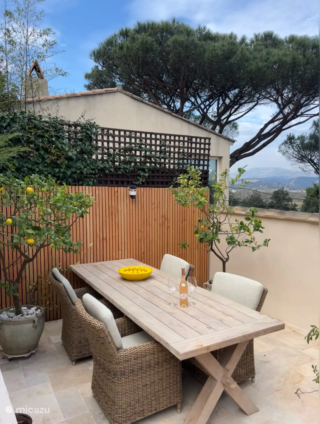 Comedor al aire libre