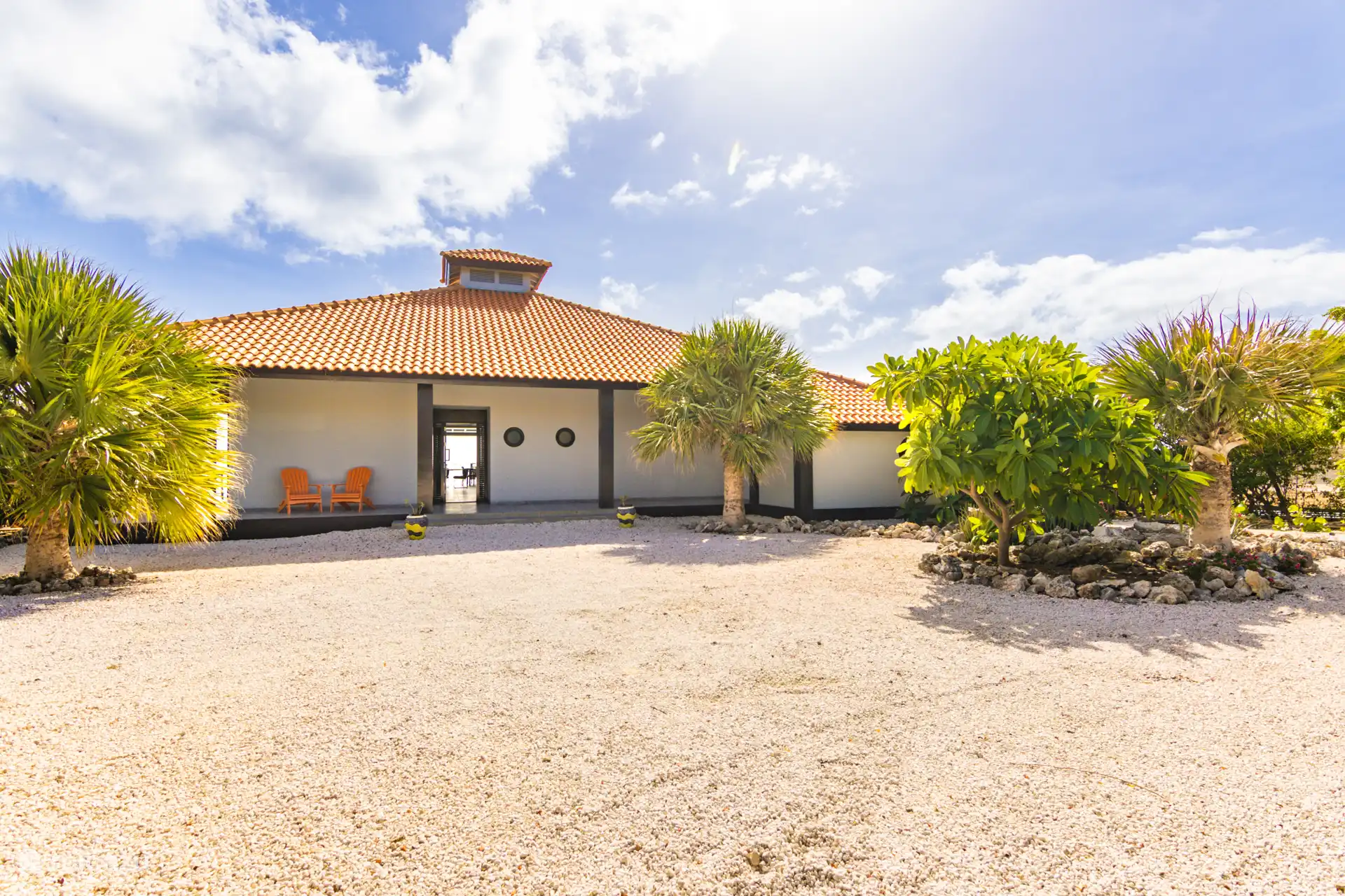 Vorderseite und Eingang