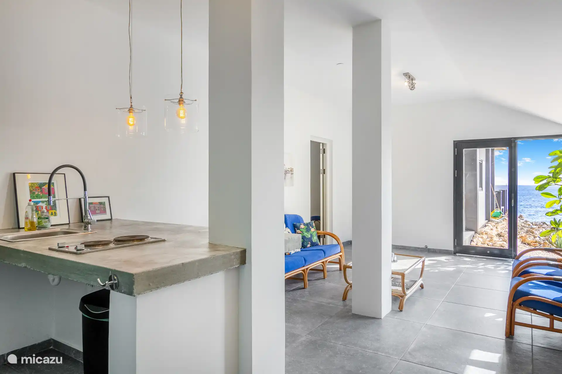 Wohnzimmer mit Kochnische Gästehaus