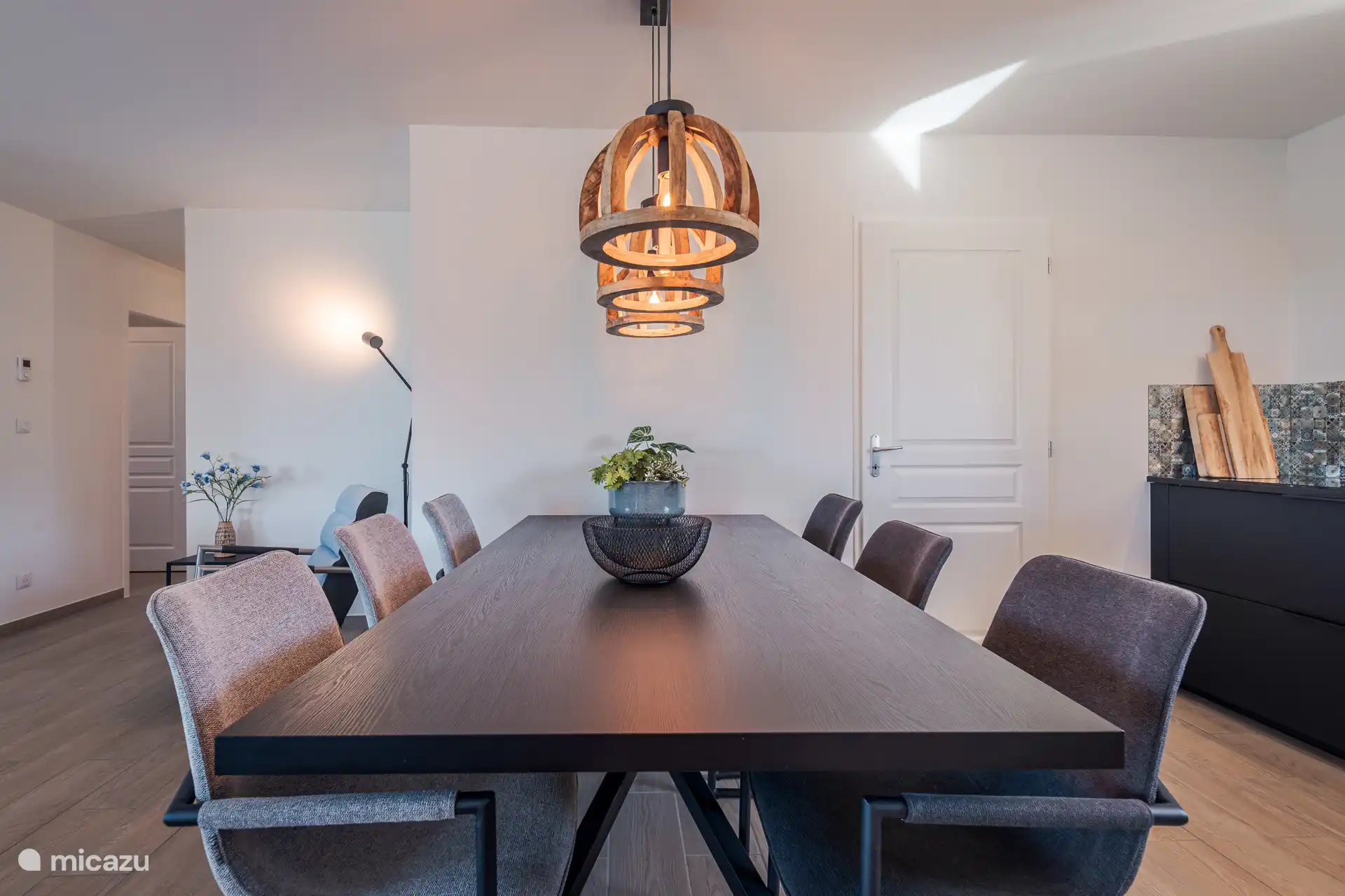 Grande table à manger