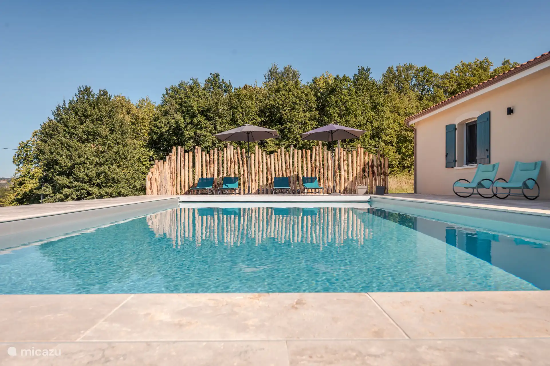 Piscine avec intimité