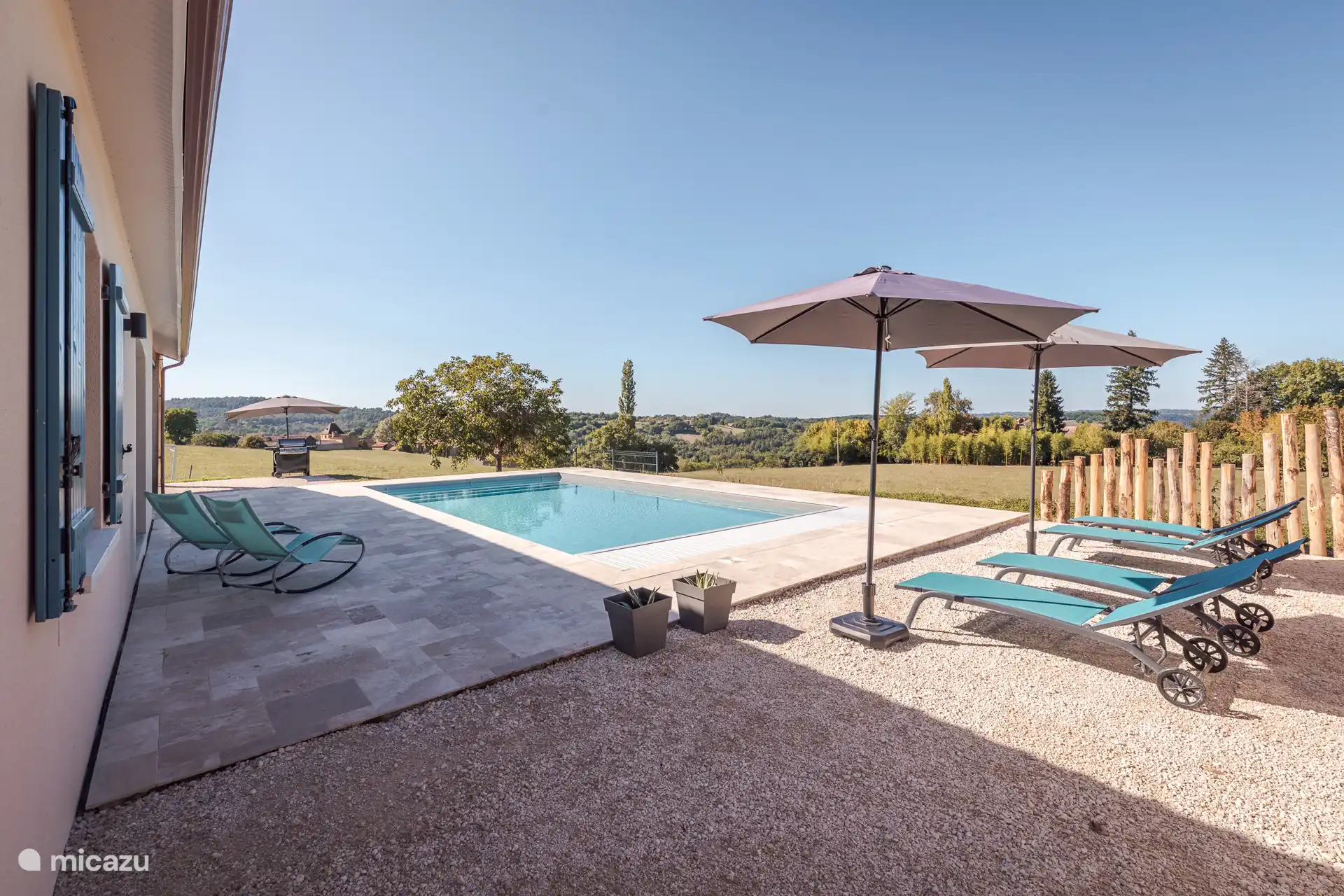 Piscine avec vue