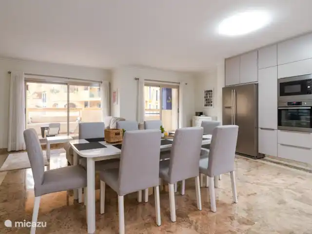 Location de Vacances Espagne, Costa del Sol, San Pedro de Alcántara, appartement - Jazmines - Appartement 4 chambres  Cuisine et salle à manger