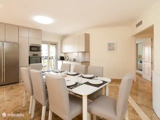 Location de Vacances Espagne, Costa del Sol, San Pedro de Alcántara, appartement - Jazmines - Appartement 4 chambres  Cuisine et salle à manger