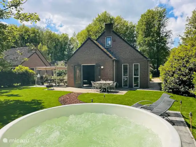 6p. Boshuis *Jacuzzi*De Groene Specht | Pays-Bas, Gueldre, Ewijk - maison de vacances 6p. Boshuis *Jacuzzi*De Groene Specht | Pays-Bas, Gueldre, Ewijk - maison de vacances