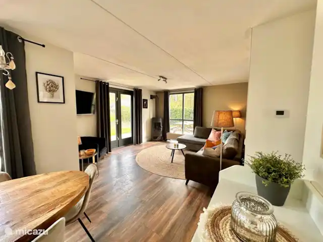 6p. Boshuis *Jacuzzi*De Groene Specht | Pays-Bas, Gueldre, Ewijk - maison de vacances Salon clair