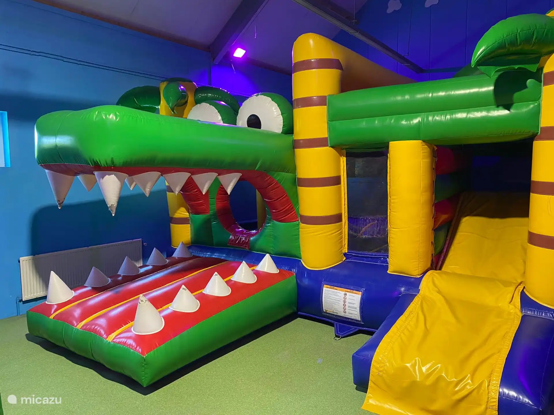 Climbing and jumping equipment for the children