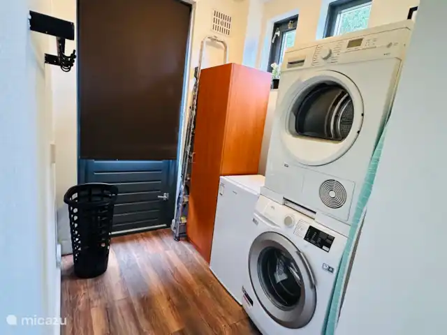 6p. Boshuis *Jacuzzi*De Groene Specht | Pays-Bas, Gueldre, Ewijk - maison de vacances buanderie avec congélateur, sèche-linge et machine à laver