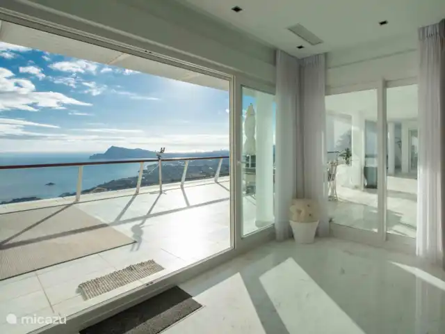 Panorama del Mar huren in Spanje, Costa Blanca, Altea - appartement Panorama del Mar - Binnen en buiten loopt prachtig door.