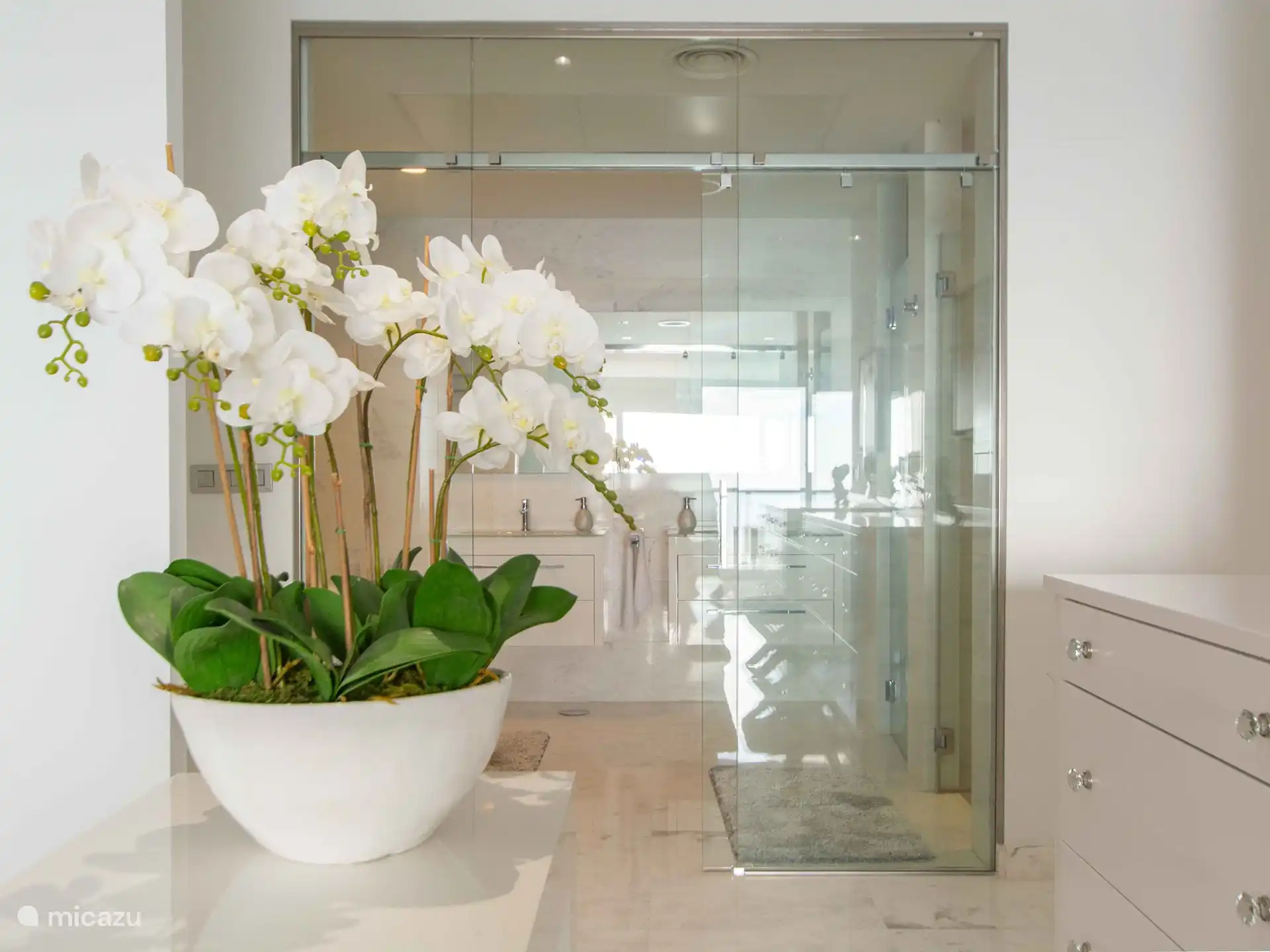 Panorama del Mar - Hauptschlafzimmer mit eigenem Bad.