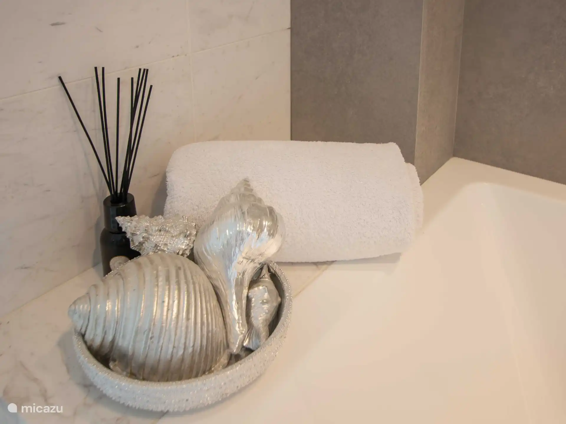 Panorama del Mar - Hauptschlafzimmer mit eigenem Bad.