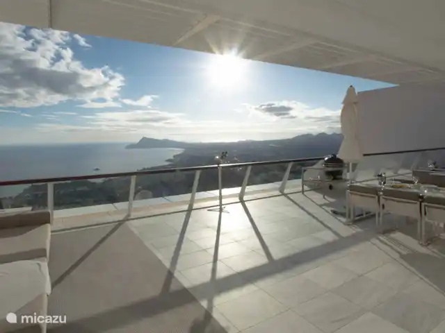 Panorama del Mar huren in Spanje, Costa Blanca, Altea - appartement Panorama del Mar - Ruim half overdekt terras.