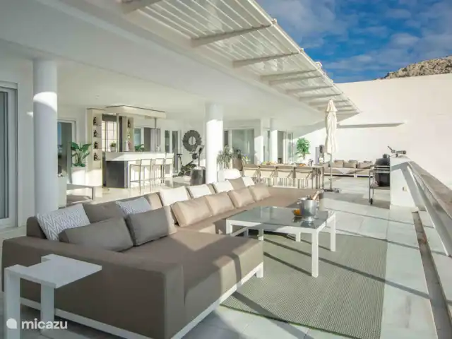 Panorama del Mar huren in Spanje, Costa Blanca, Altea - appartement Panorama del Mar - Prachtig ruim terras met verschillende zithoeken en BBQ.