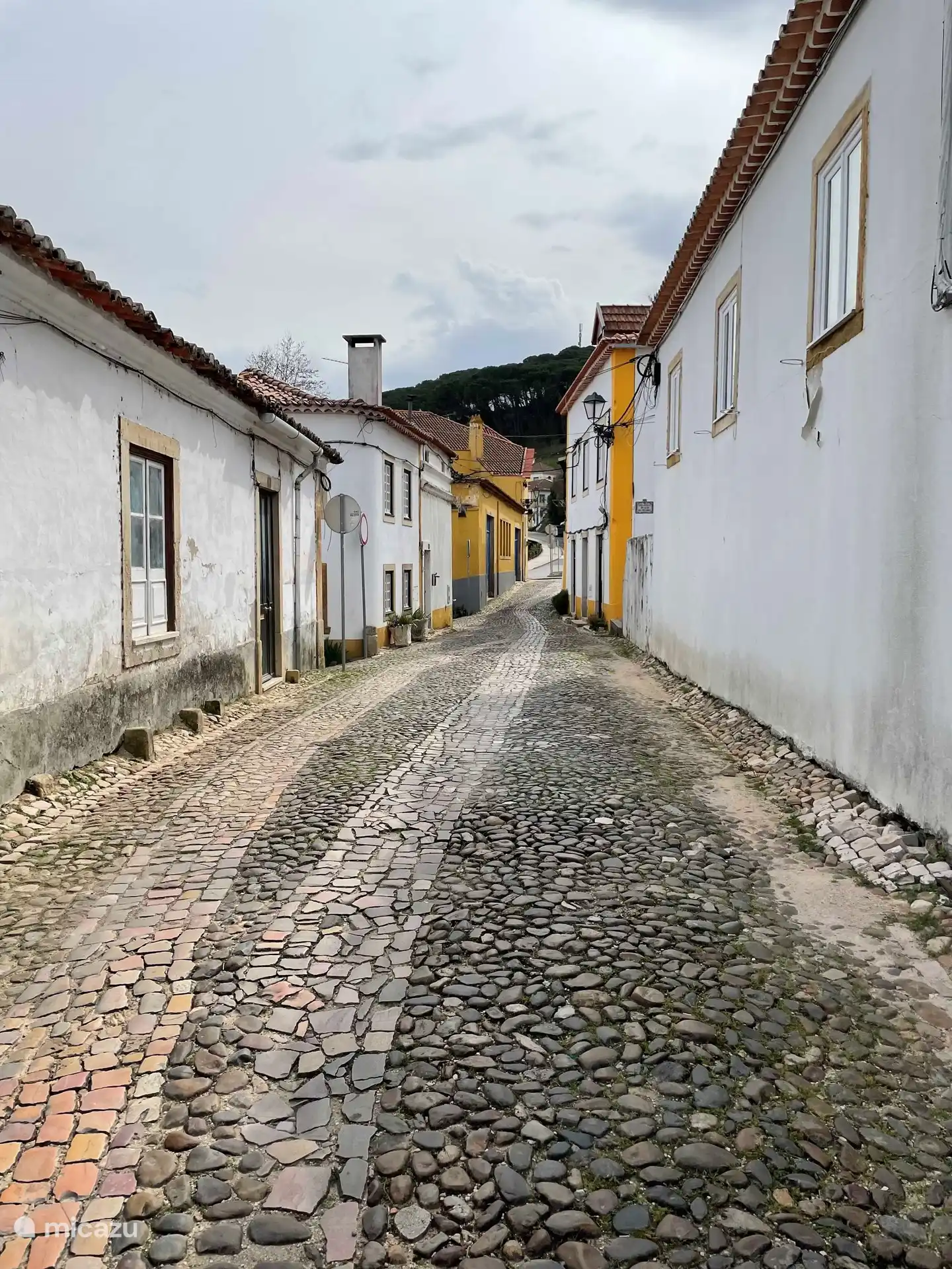 Unsere kleine Kopfsteinpflasterstraße