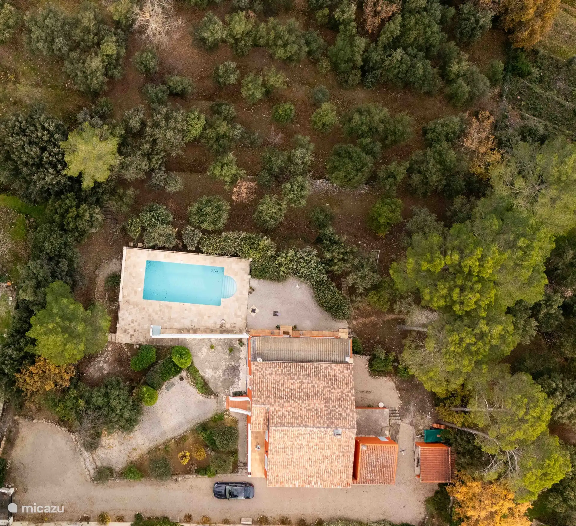 on 4000m2 plot. Privacy guaranteed