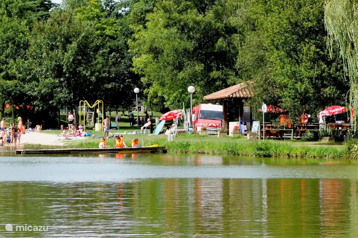 Baignade dans la rivière