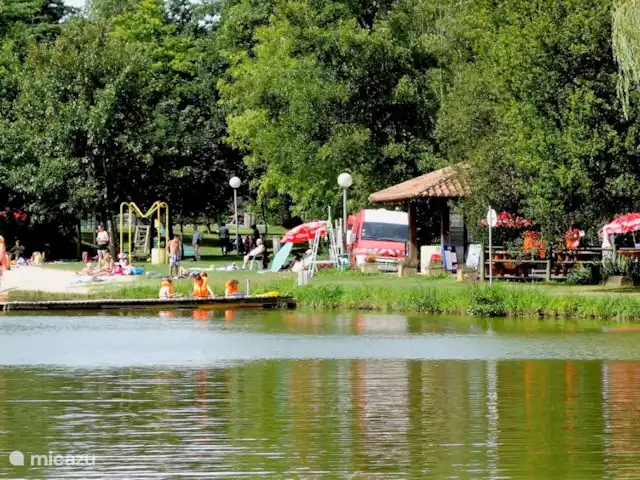 Margarita en Francia, Lot,  Salviac - casa vacacional Nadar en el río