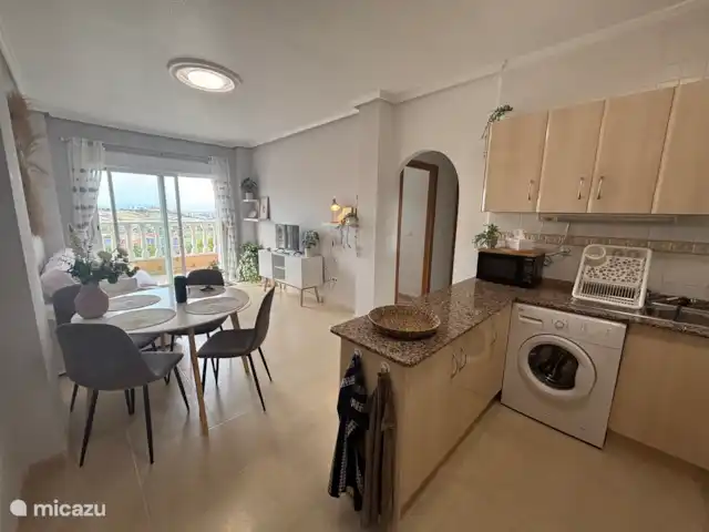 Location de Vacances Espagne, Costa Blanca, Ciudad Quesada, appartement - Casa Baila Cuisine et salon
