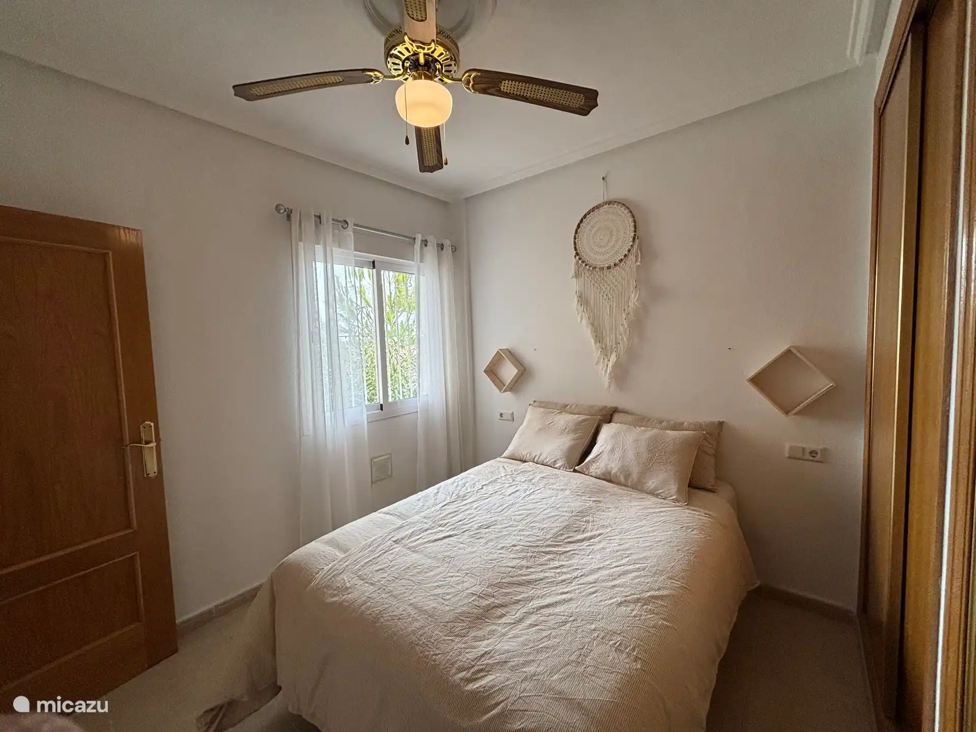 Chambre avec lit de 140