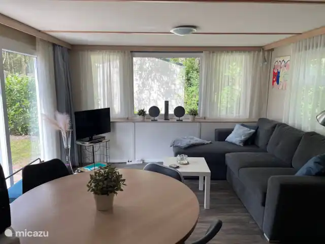 chalet en Países Bajos, Güeldres, Wissel – Veluwe Coqueteo ¿Perezoso en el sofá frente al metro?