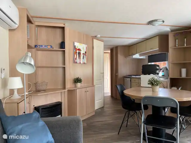 chalet en Países Bajos, Güeldres, Wissel – Veluwe Coqueteo Vista general de la sala de estar