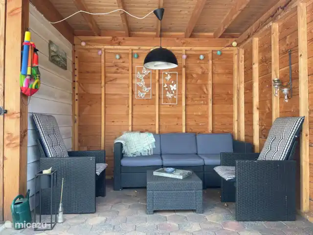 chalet en Países Bajos, Güeldres, Wissel – Veluwe Coqueteo Acogedor techo con iluminación.