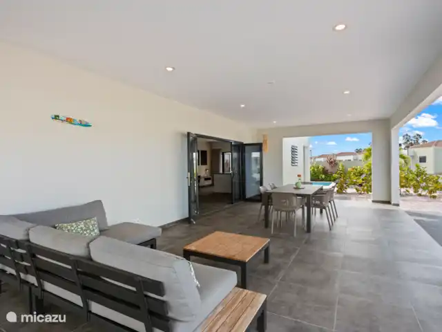 Villa Amber con piscina privada  en Curazao, Curazao Centro, Willemstad - villa Zona de estar en el porche