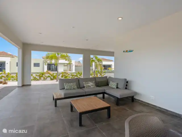 Villa Amber con piscina privada  en Curazao, Curazao Centro, Willemstad - villa Porche de la sala de estar