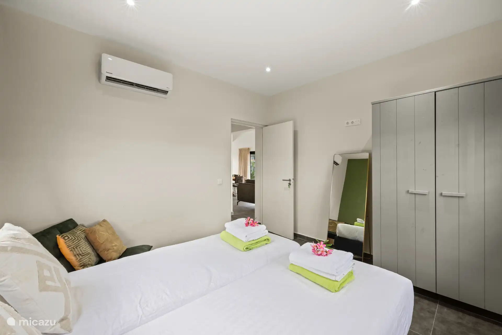 Zweites Schlafzimmer 