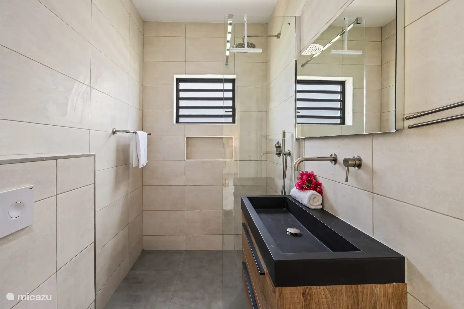 Separates Badezimmer 