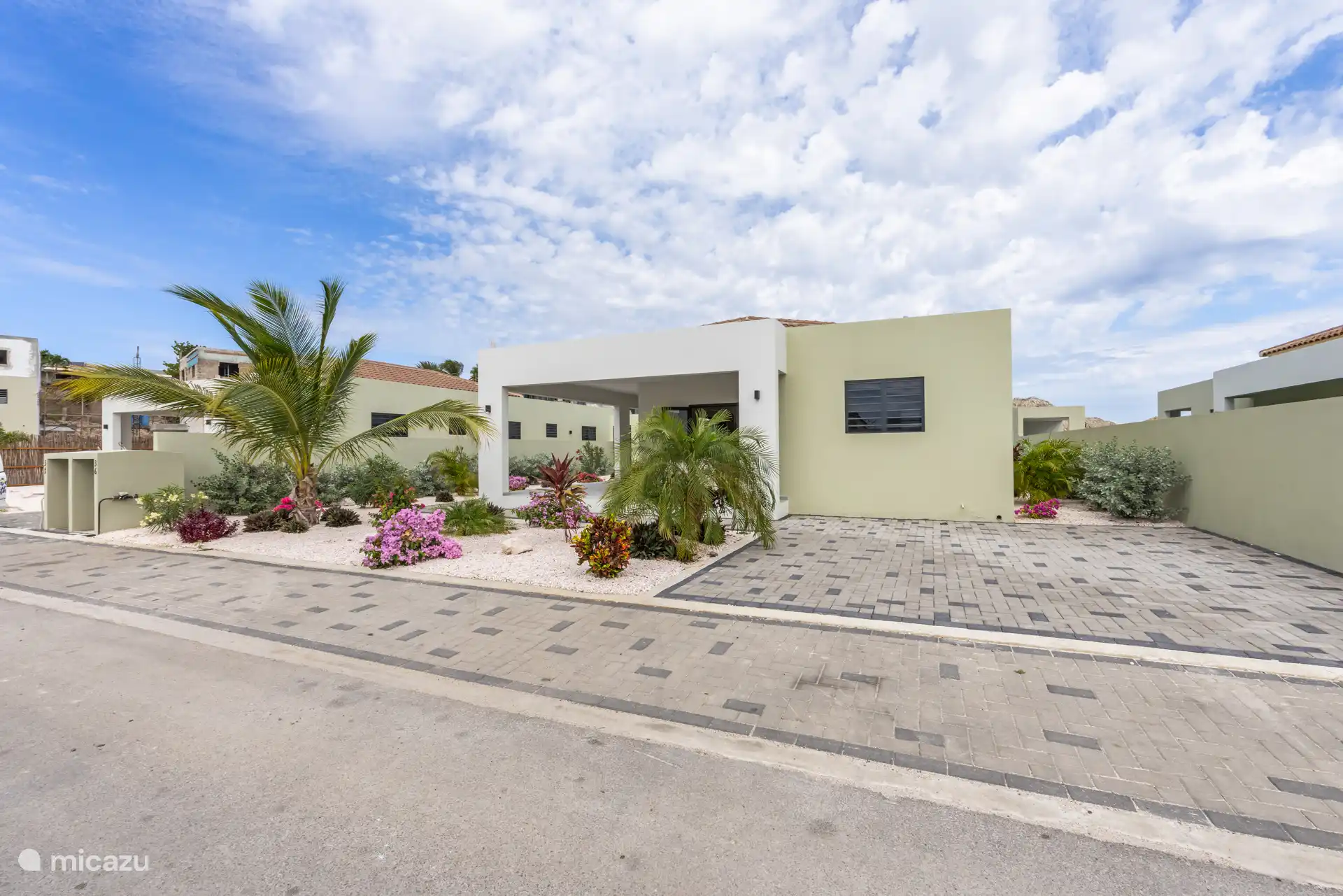 Vorderseite der Villa 