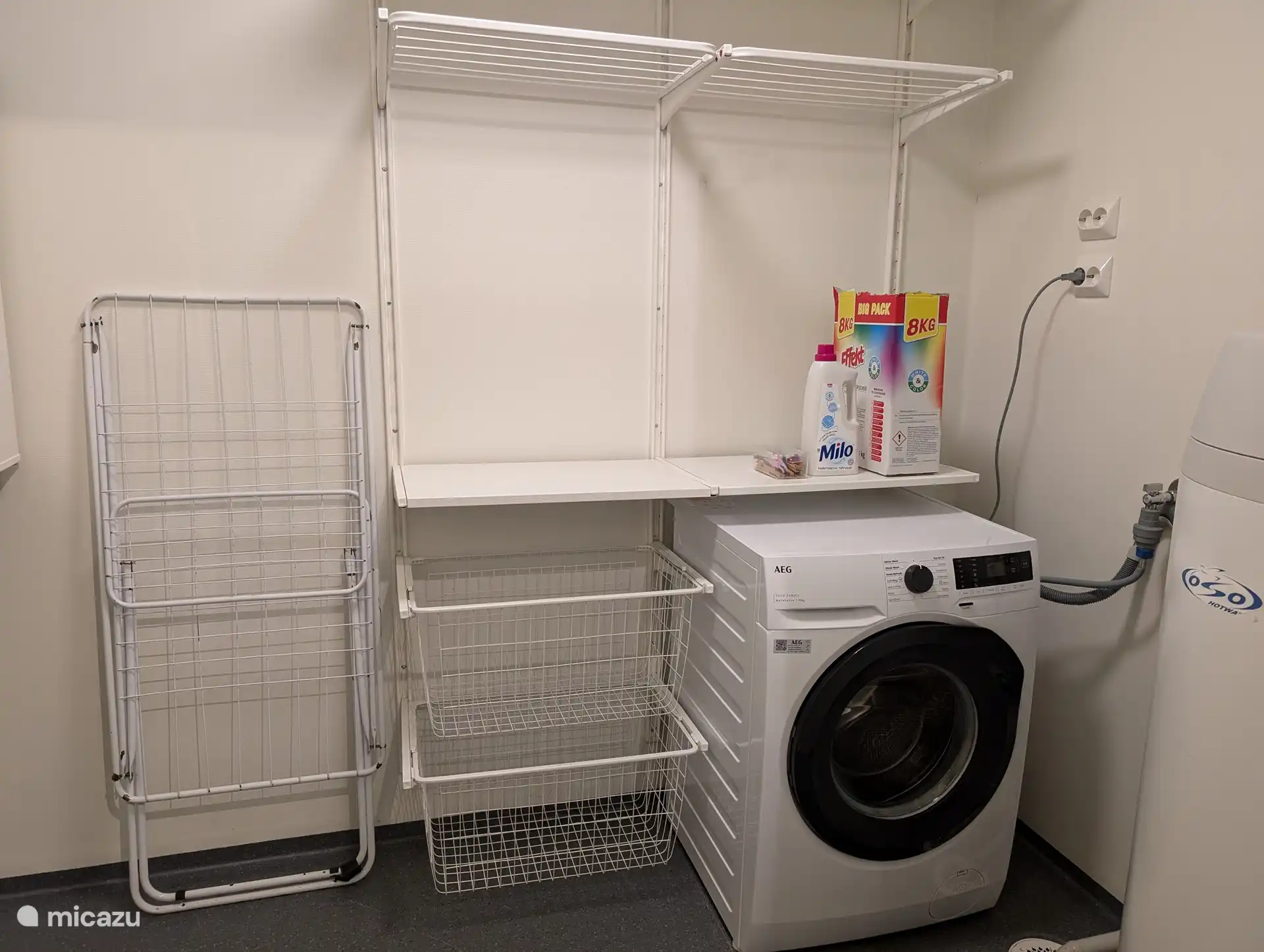 Dans le coin buanderie, vous pouvez utiliser gratuitement notre machine à laver. 