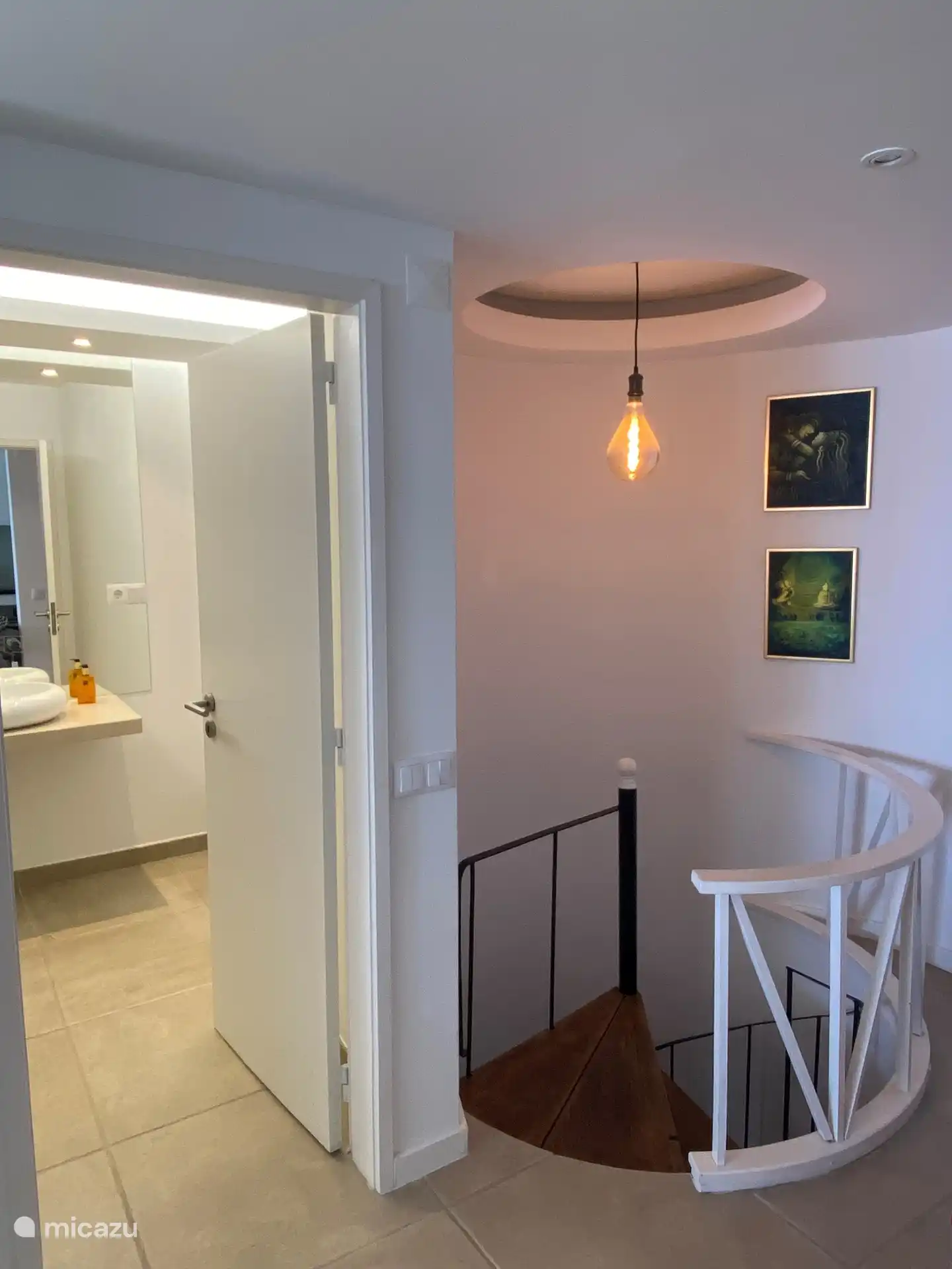 Badezimmer 1 im Obergeschoss