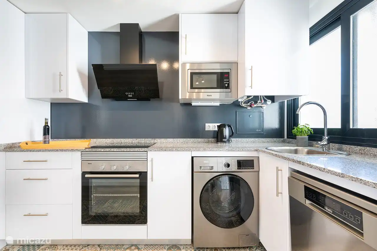 Lujosa cocina muy completa