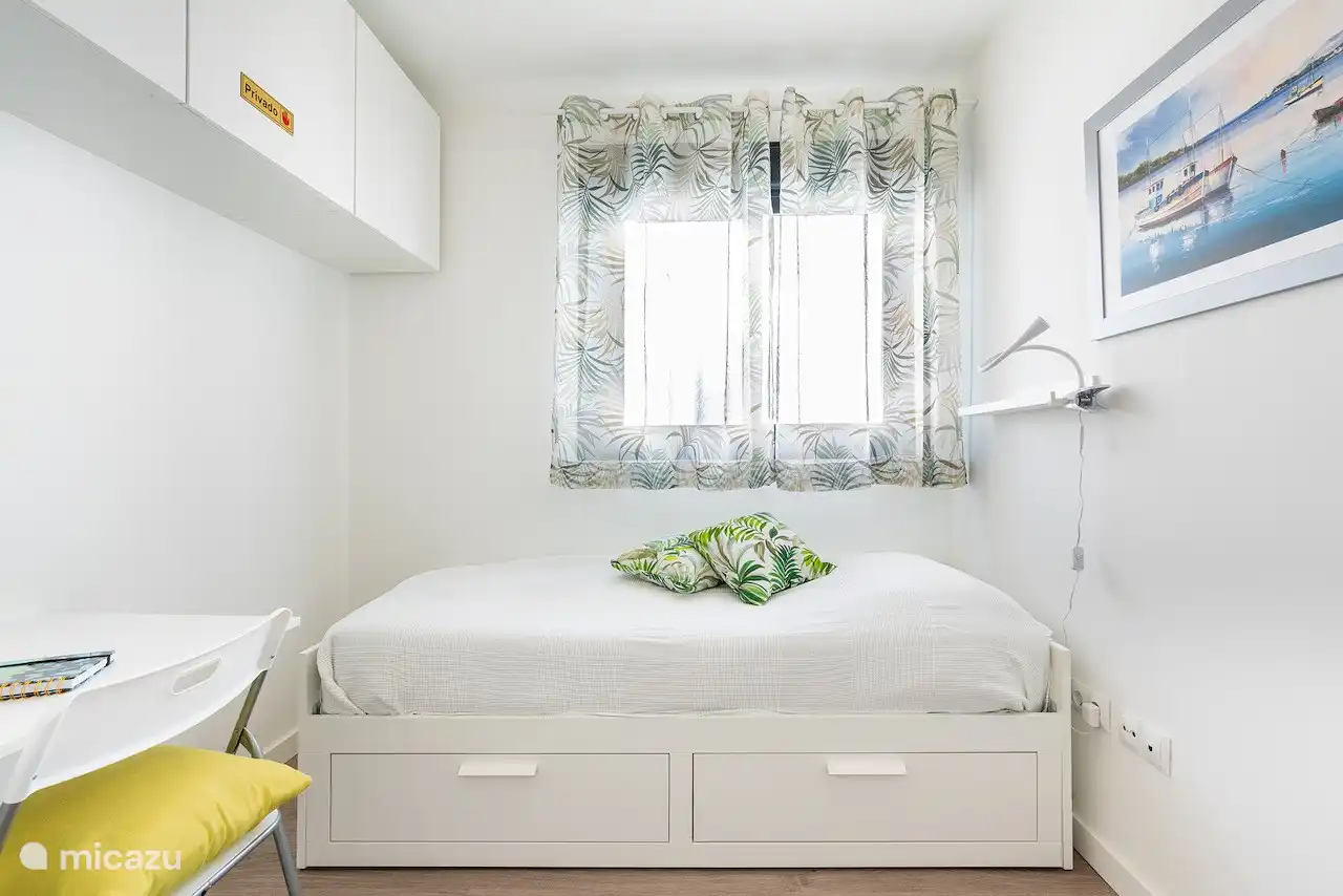 Esta cama se puede plegar hasta 160 x 200. Con un buen colch&#243;n y una buena base de madera