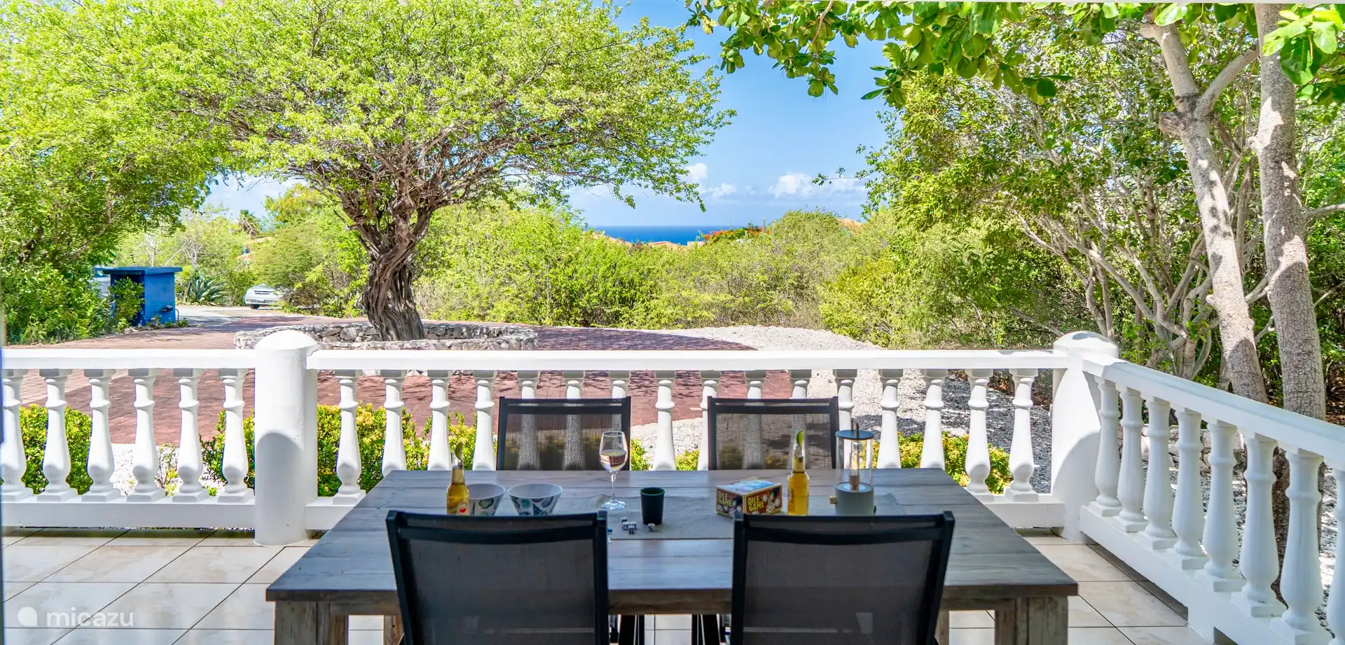 zeezicht vanaf de porch aan de voorzijde 