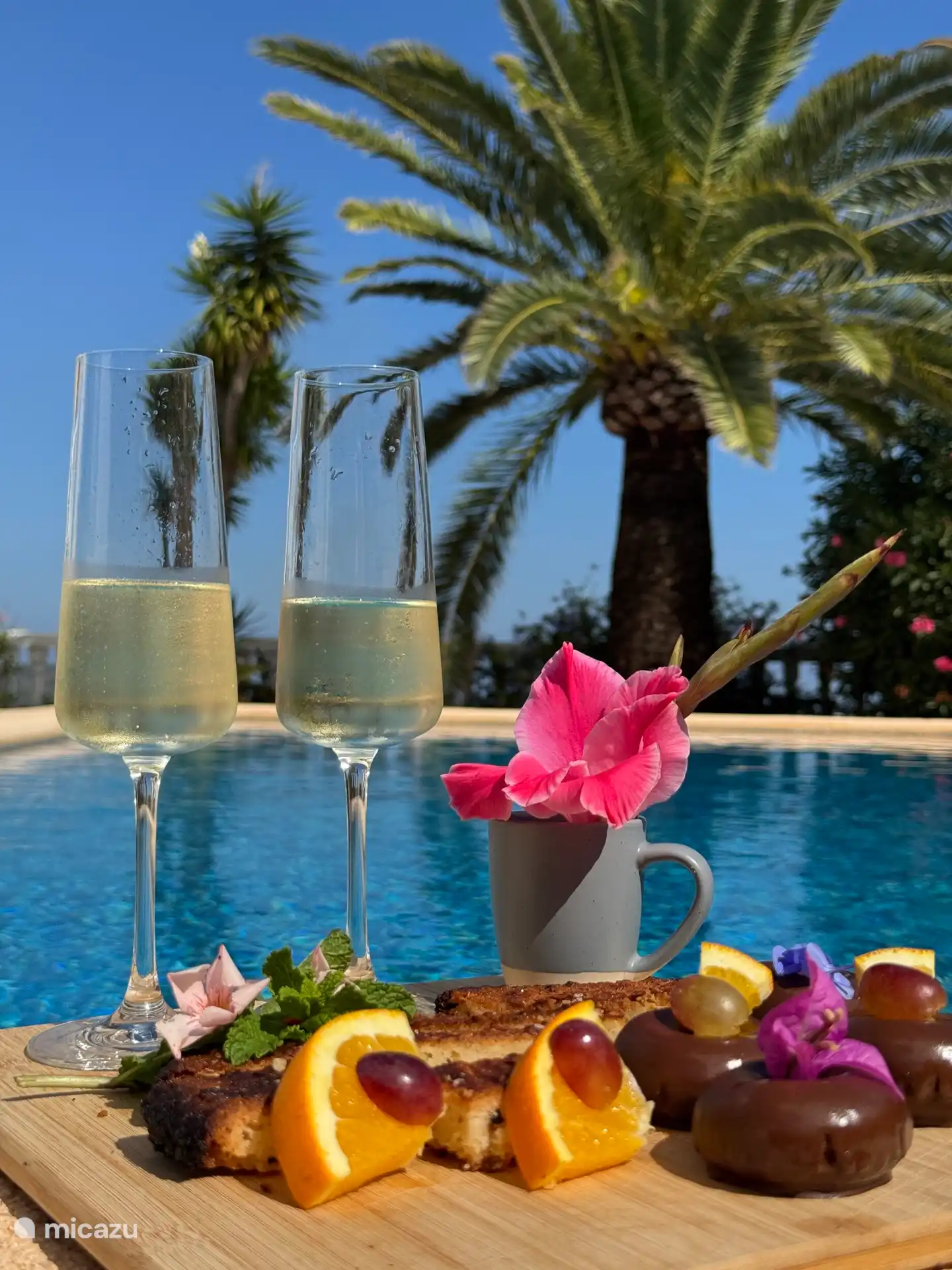 Snack bij het zwembad 