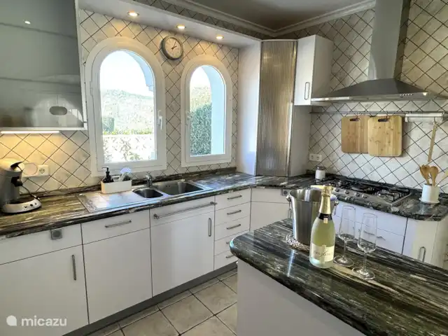 Casa Creativa avec vue sur la mer et piscine   | Espagne, Costa Blanca, Benitachell - villa grande cuisine--salon