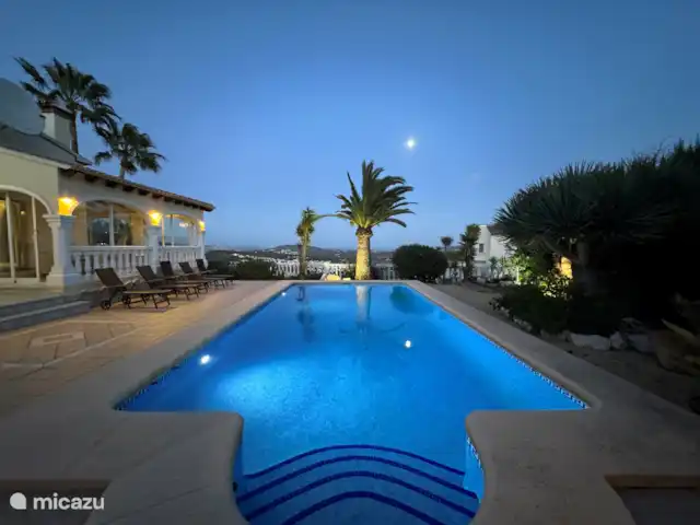 Casa Creativa avec vue sur la mer et piscine   | Espagne, Costa Blanca, Benitachell - villa Notre piscine le soir