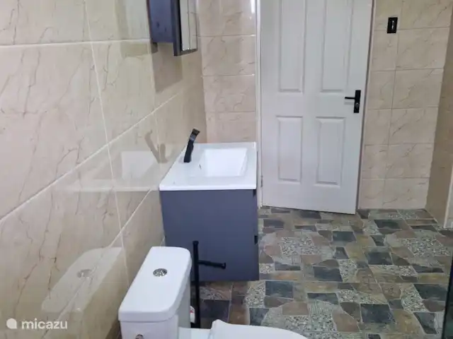 Casa Andries Montanja Rey | Curaçao, Banda Ariba (est), Montan'i Rei - villa Adroom 2 avec douche chaude