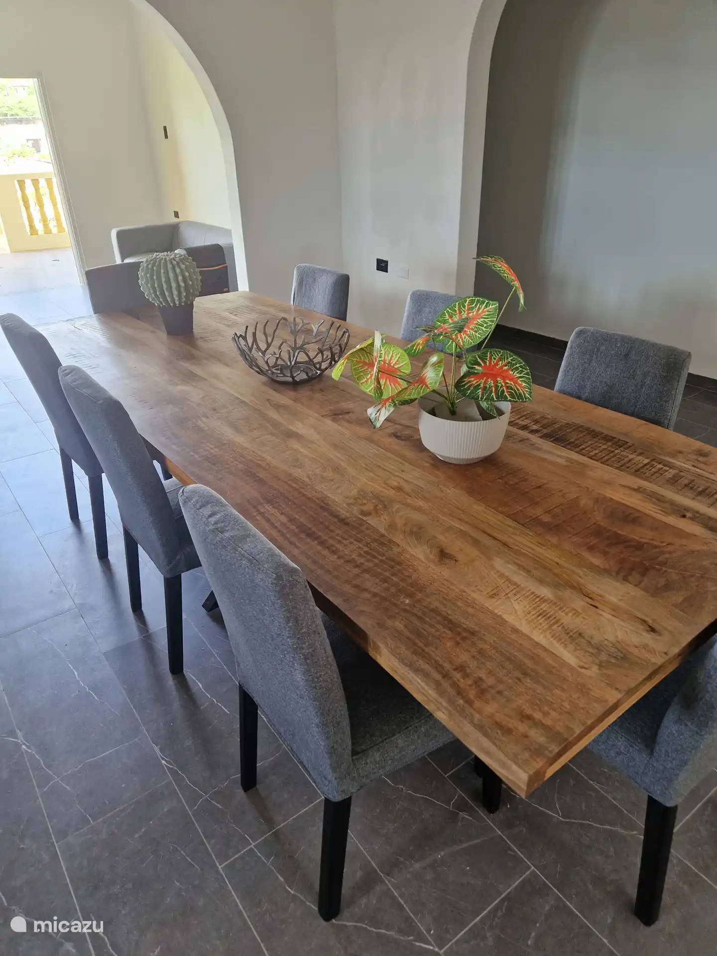 Mesa de comedor grande