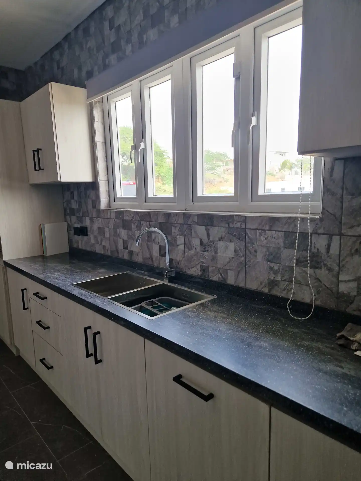 ¡Amplia cocina con todos los adornos!