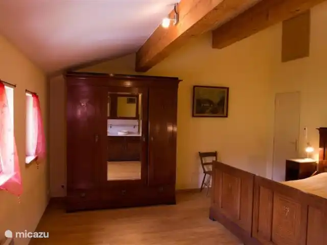 Domaine La Flotte, una casa 3 en 1 en Francia, Aude, Sonnac-sur-l'Hers - casa vacacional El dormitorio antiguo