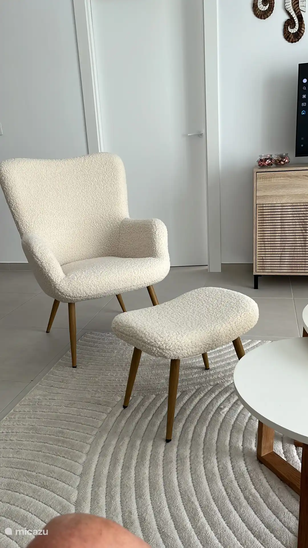 También un reposapiés precioso