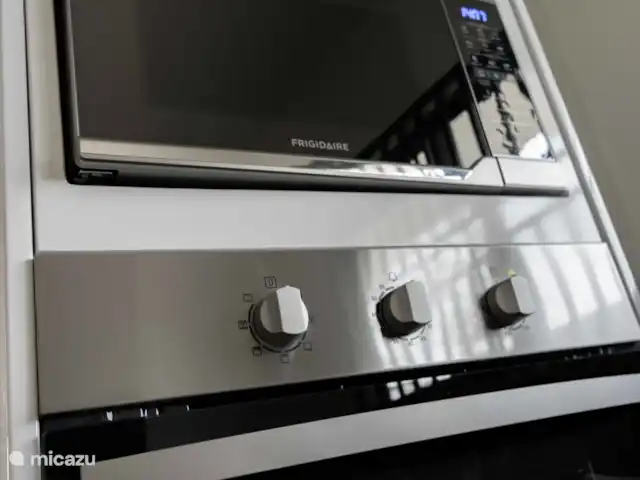 villa en Surinam, Paramaribo, Paramaribo – Villa Faya Lobi Microondas y horno combinado