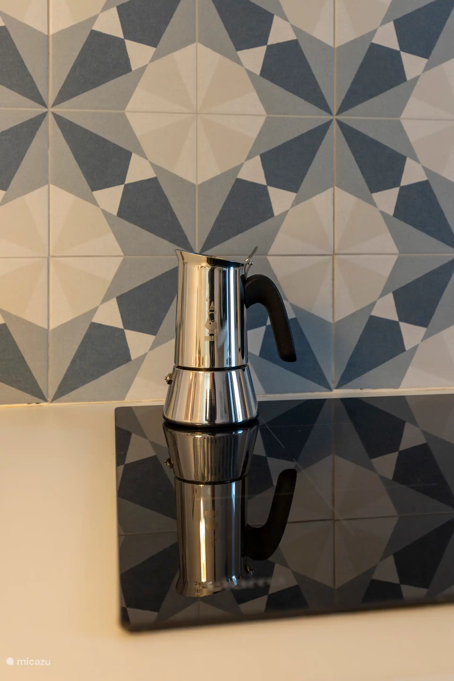 Voll ausgestattete Küche