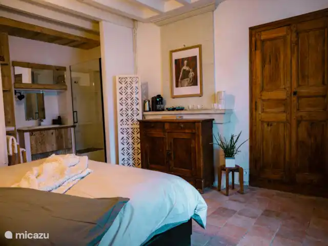 B&B BienViennue - Chambre Sorel 1-2p | France, Indre-et-Loire, Marcilly-sur-Vienne - chambres d'hôtes Chambre Sorel avec salle de bain attenante.